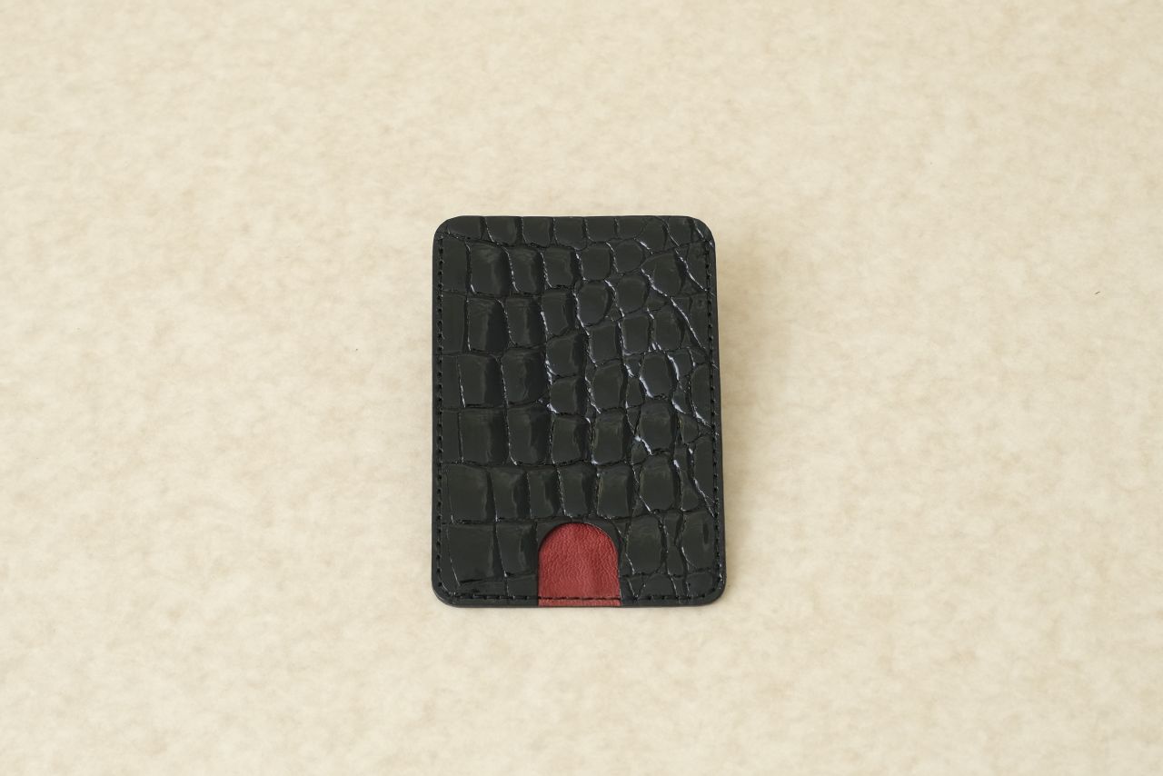 クロコダイルブラックエナメル③のパスケース/カードケース