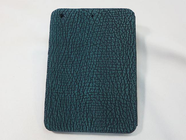 気仙沼シャーク（グリーン）のスタンド型iPad miniケース
